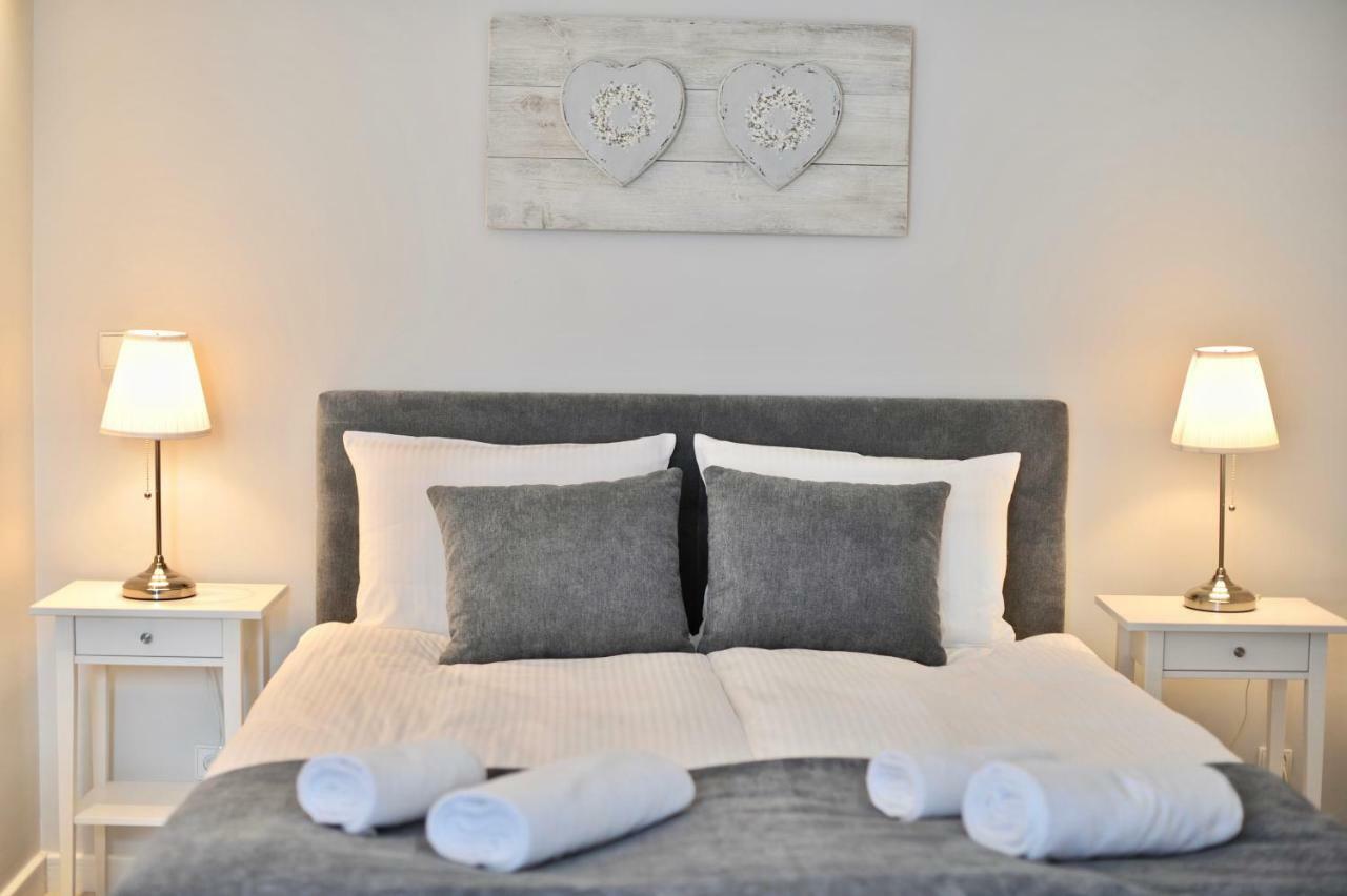 Apartamenty Porto Eli Rowy  Zewnętrze zdjęcie